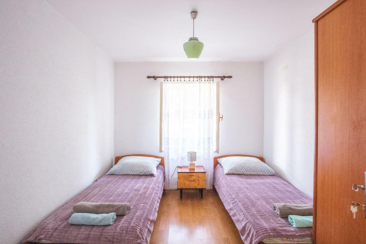 Kristian Apartma